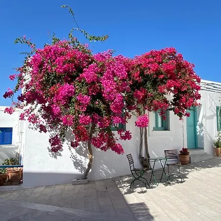 Les 4 Soeurs A - Paros
